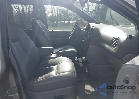 2003 Chrysler Town & Country Lxi из США, поврежденный, VIN 2C8GP54L93R372831